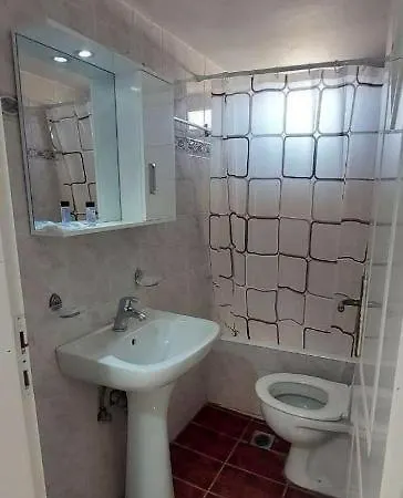 7 شقة أريبوليس